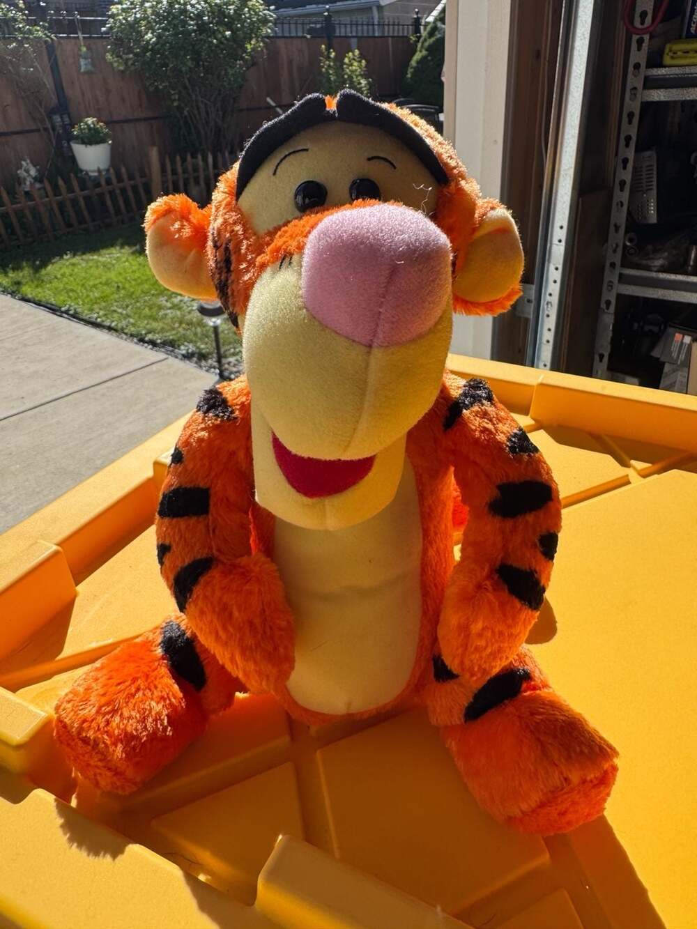 Fisher Price Disney Tug In Time Tigger Plush 2001